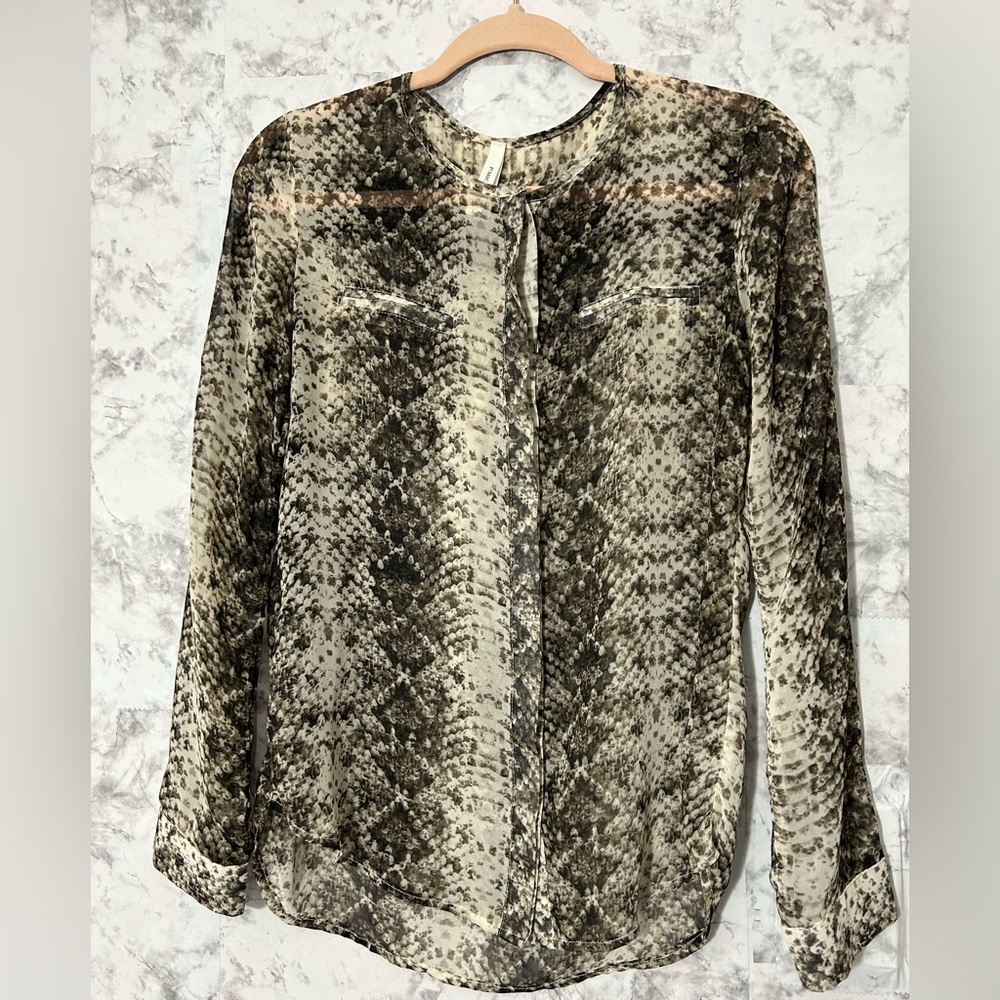 Black and Gray Long Sleeve Mandarin Collar Blouse